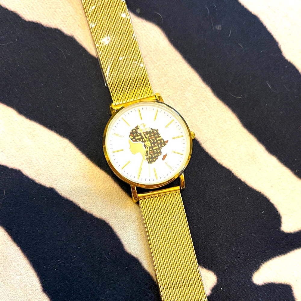 Ruby Rd. Gold Mesh Strap Watch